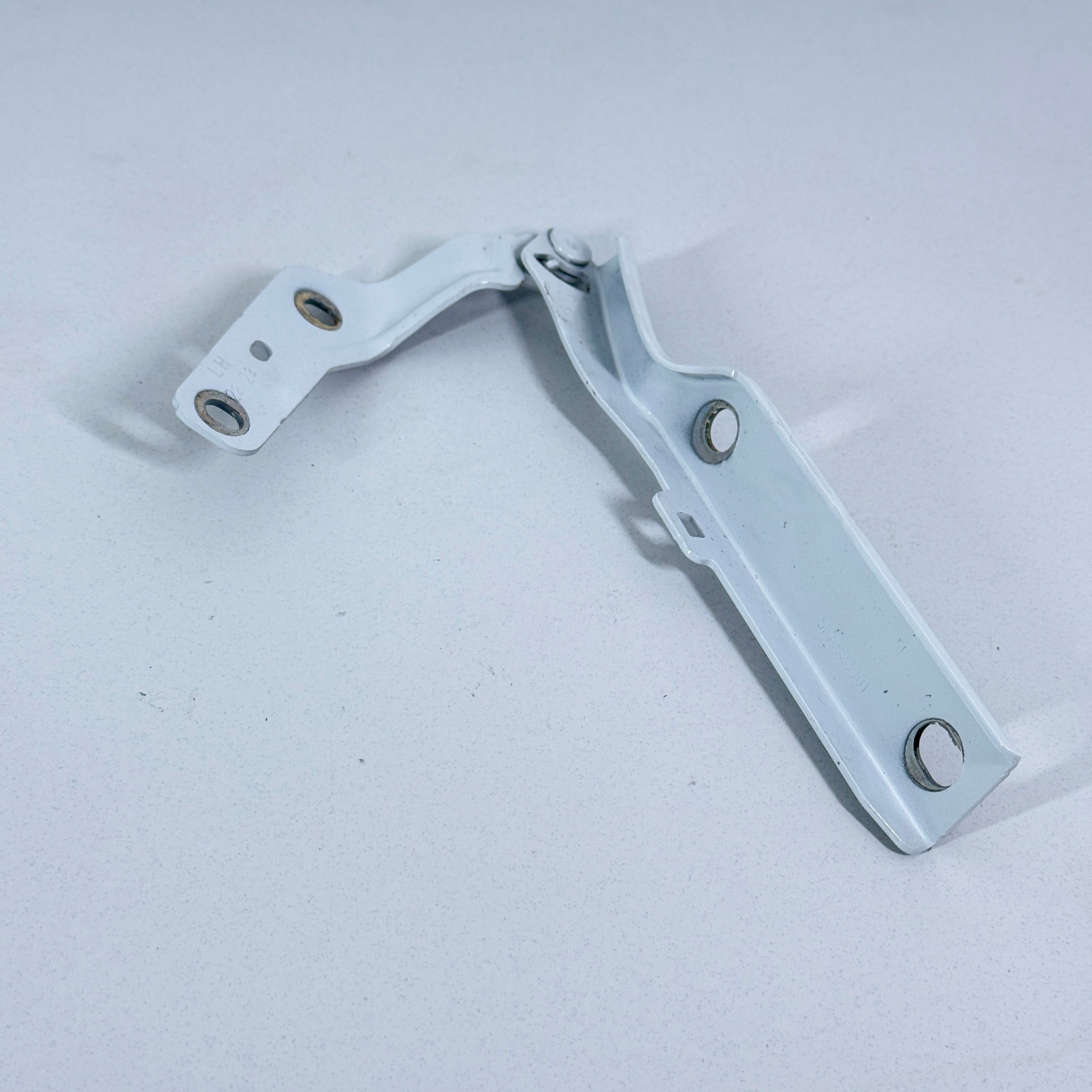 SEAT CUPRA LEON LID HINGE (LEFT) 5FA823301
