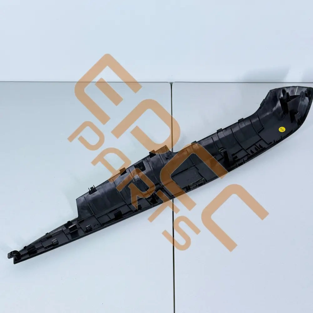 CUPRA BORN 2023 COVER FOR LEFT DOOR 10E867197F Door