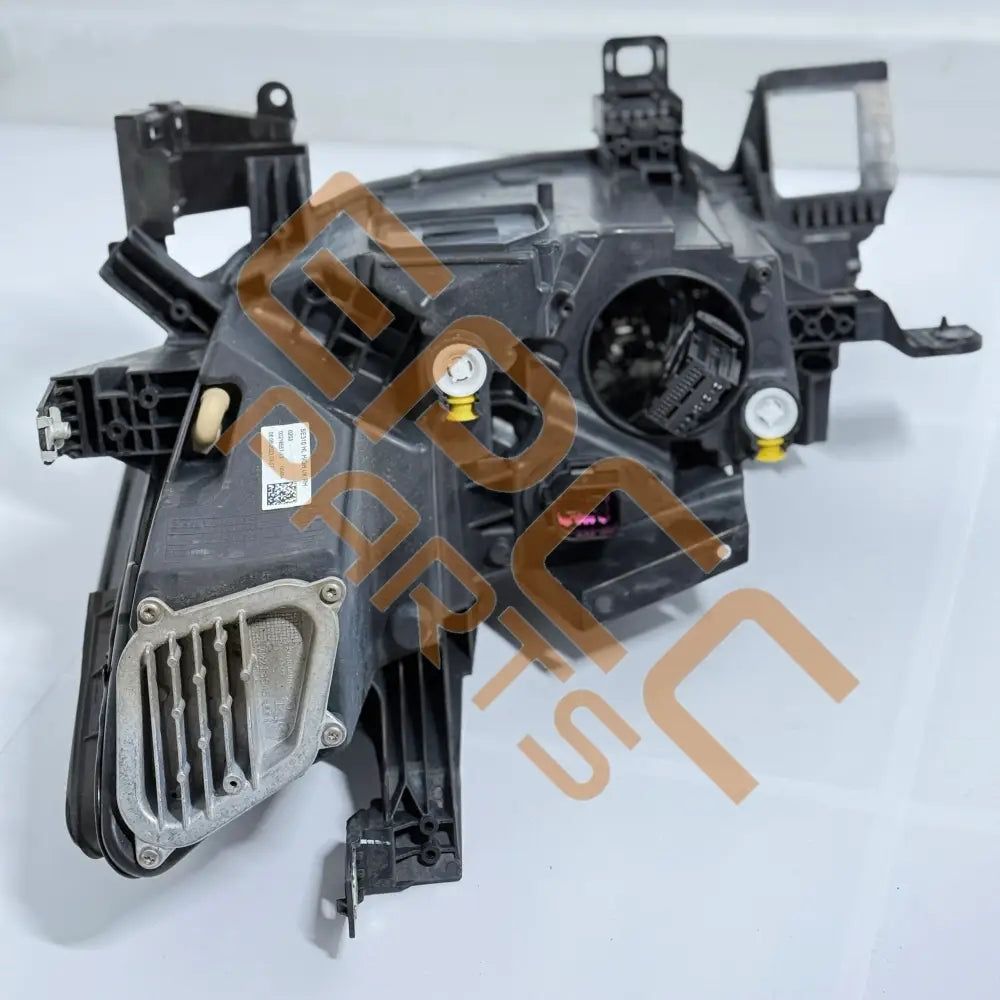 SEAT CUPRA BORN 2023 RIGHT LED HEADLIGHT 10H941774