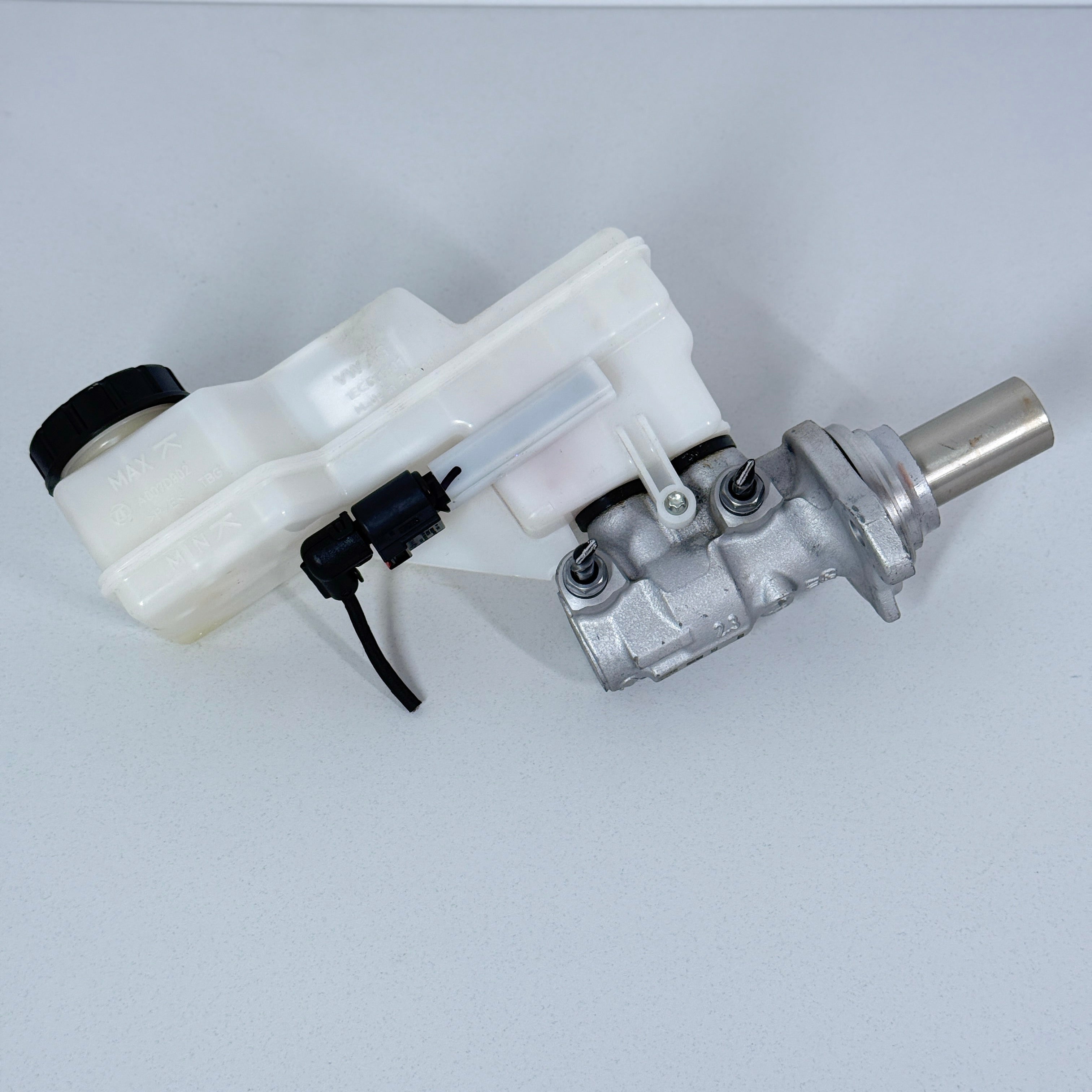 CUPRA BORN 2023 BRAKE MASTER CYLINDER 1EC614019A 1EA614783 1EC611301