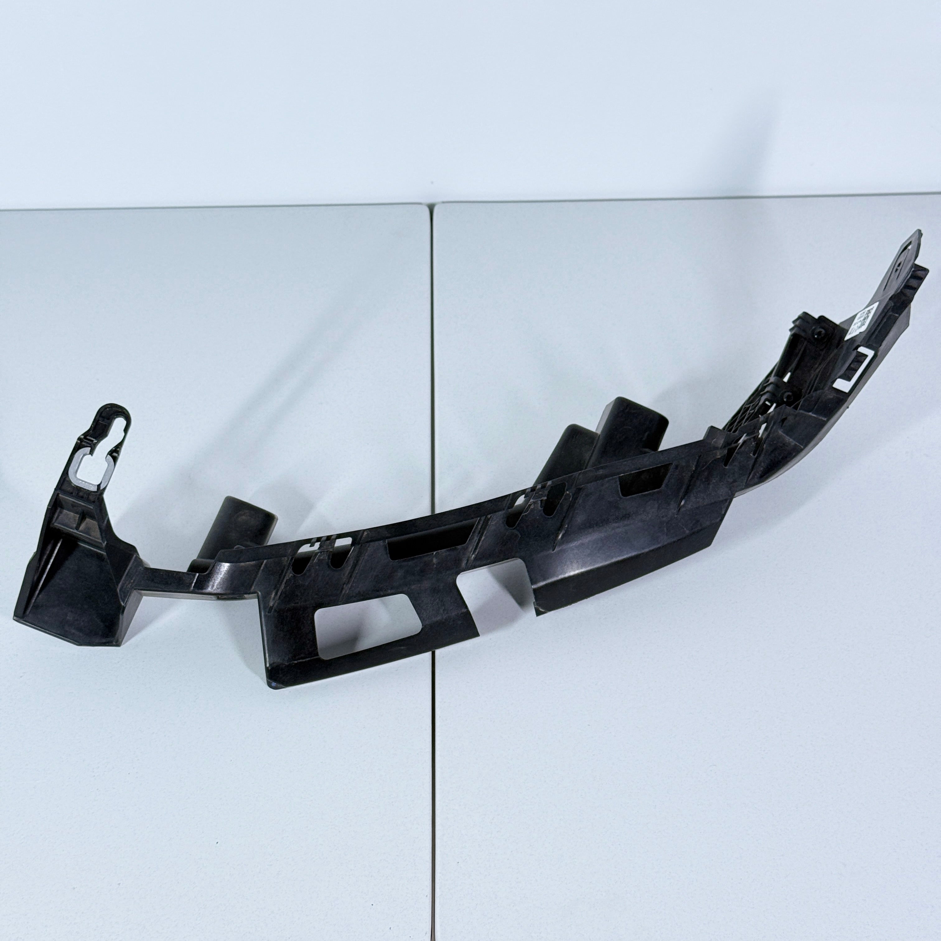 CUPRA LEON 2023 GUIDE PIECE FOR HEADLAMP 5FA807889C