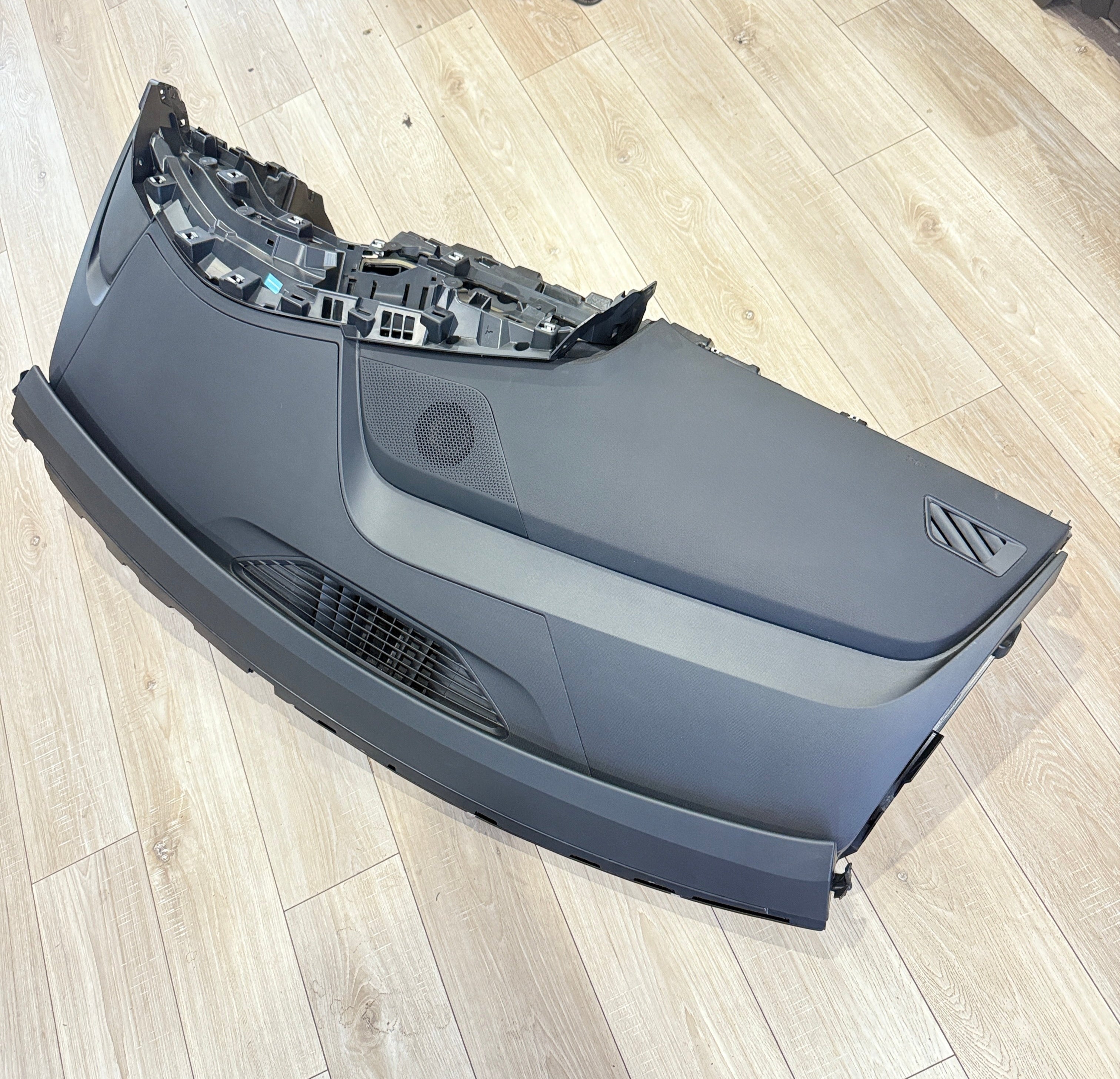 CUPRA BORN 2023 DASHBOARD 10H857003T