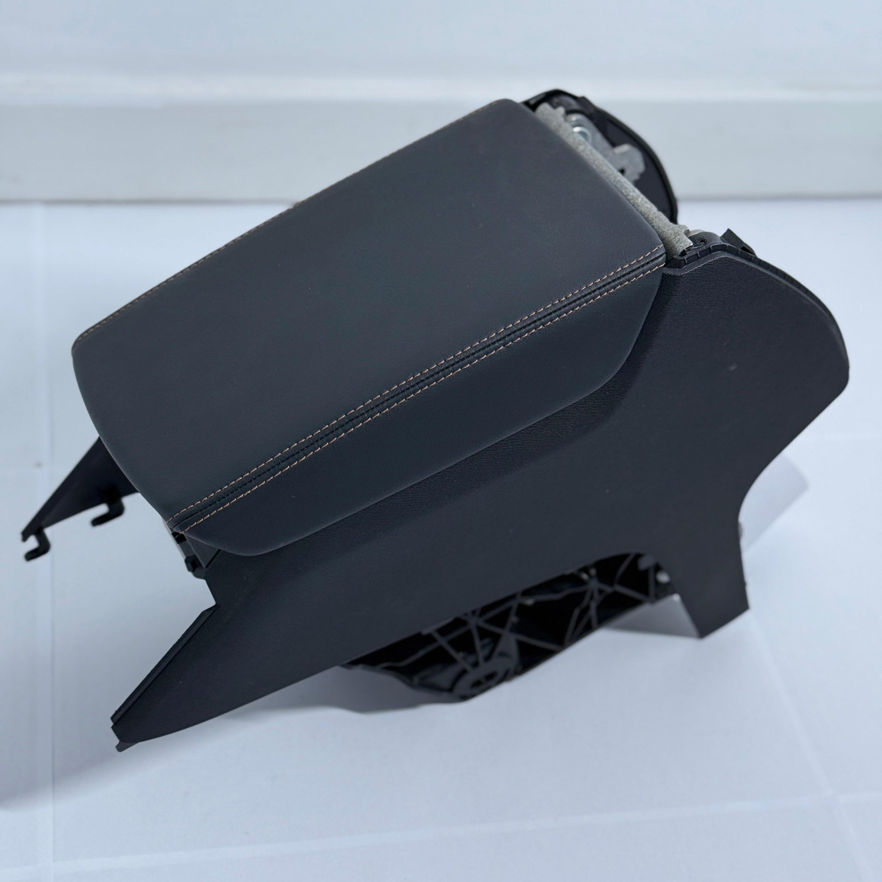 CUPRA FRONT ARMREST COMPLETE MIDDLE CONSOLE 5FF864207B