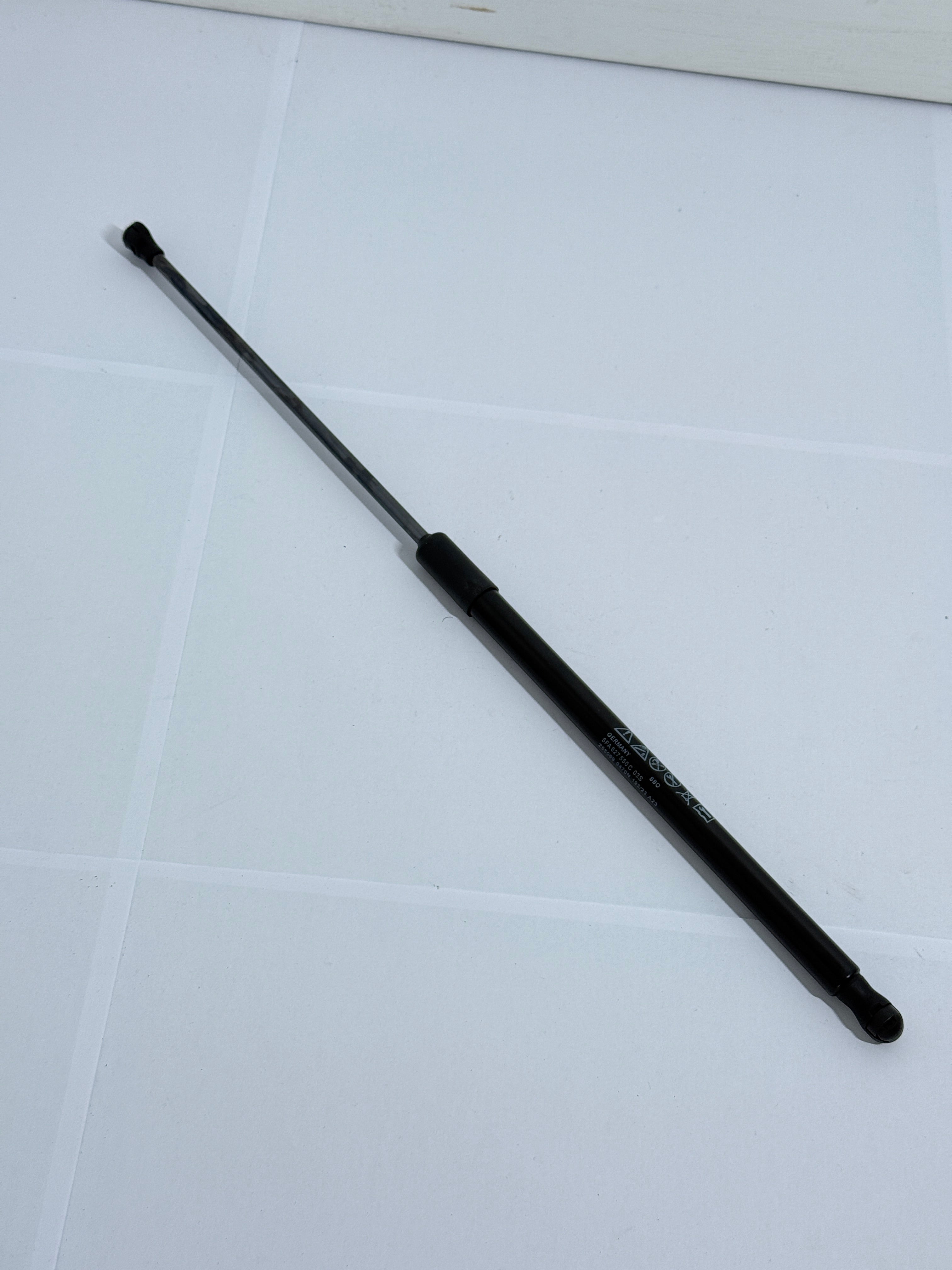 CUPRA LEON GAS FILLED STRUT 5FA827550C