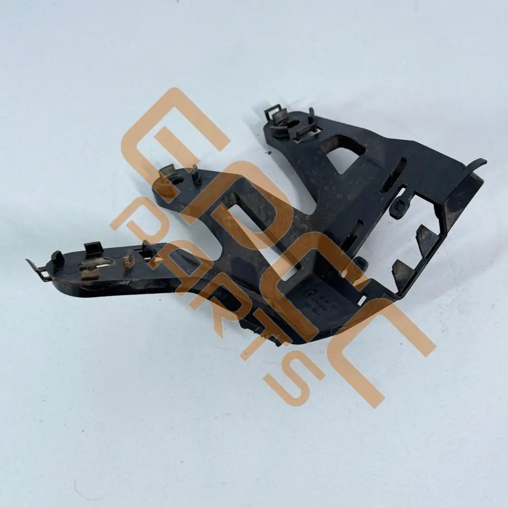 CUPRA BORN BRACKET LEFT REAR 10E907525