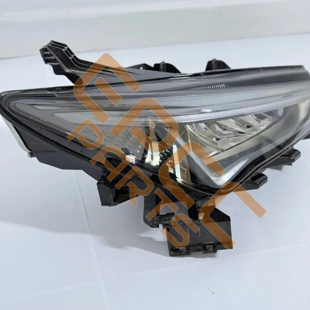 SEAT CUPRA BORN 2023 LED HEADLIGHT RIGHT 10H941774 10H941008H