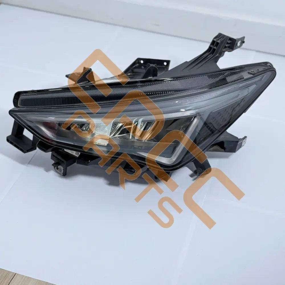 SEAT CUPRA BORN 2023 LEFT LED HEADLIGHT 10H941773