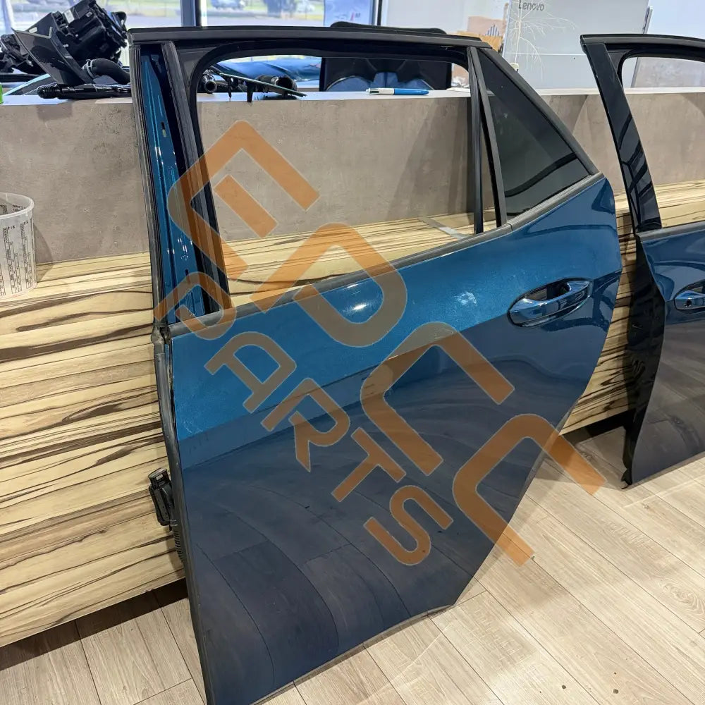CUPRA BORN REAR DOOR LEFT SIDE 10A833055G